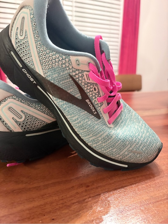 Brooks Shoes - Brooks Women's Running Shoes - Teal Knit with Hot Pink Laces